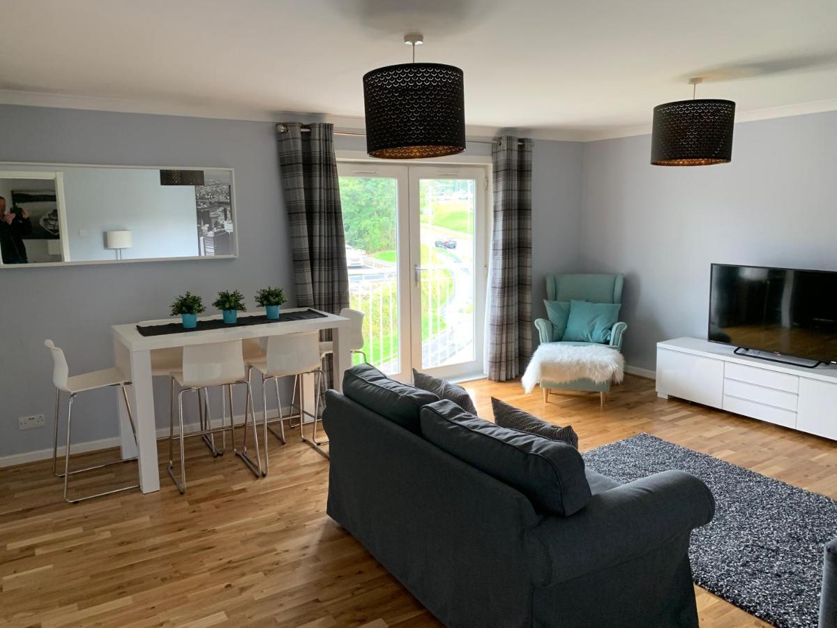 Flat Five, 212 Eaglesham Road, East Kilbride, Glasgow Apartment *