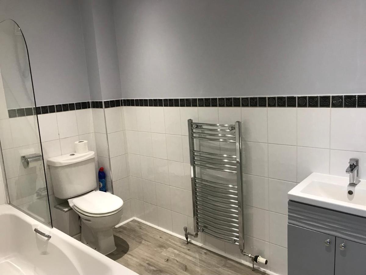 Flat Five, 212 Eaglesham Road, East Kilbride, Glasgow Apartment East Kilbride